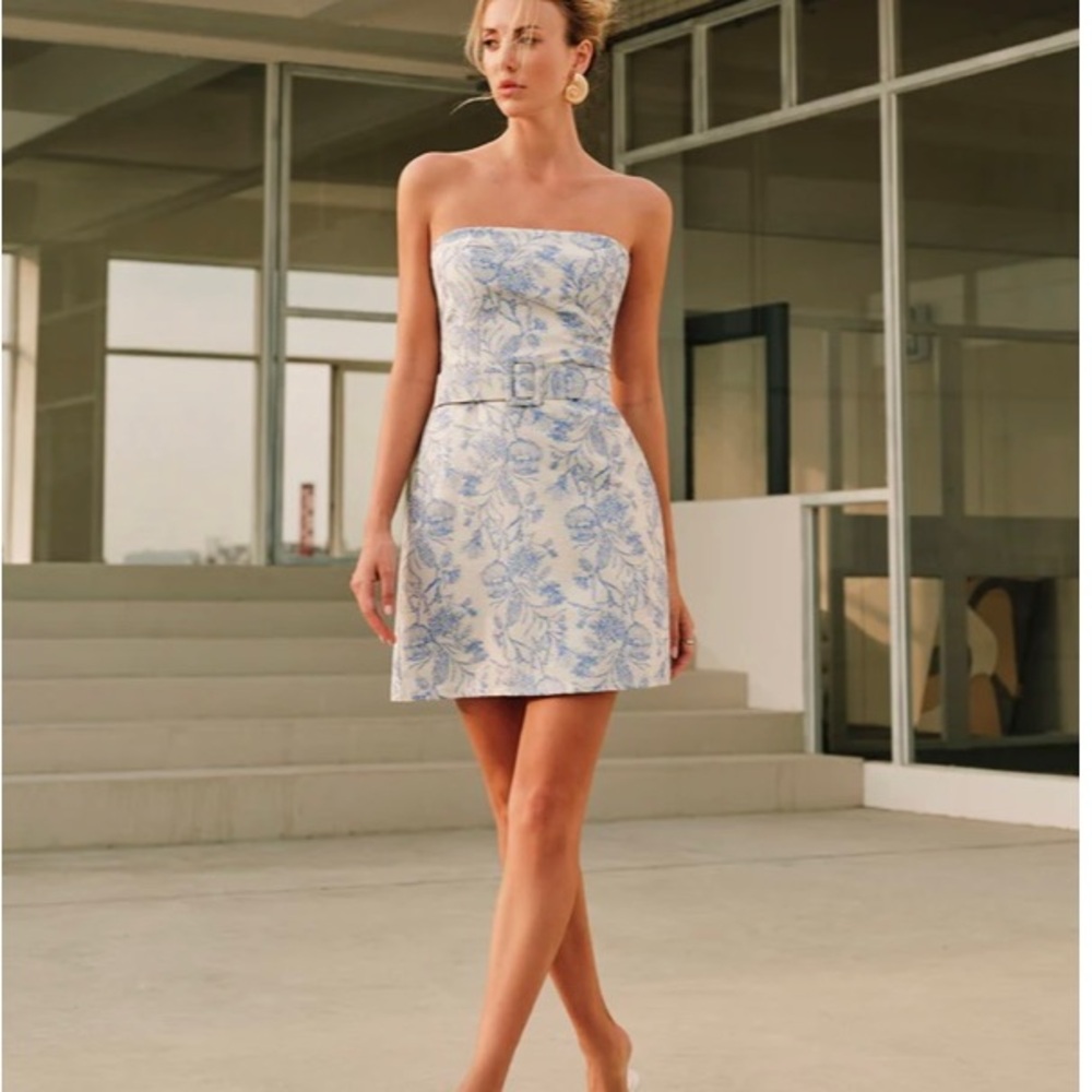 Commense Jacquard Collarless Short Dress With Belt. Blue Floral. XS and S. NWT